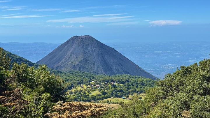 Volcanes y lagos